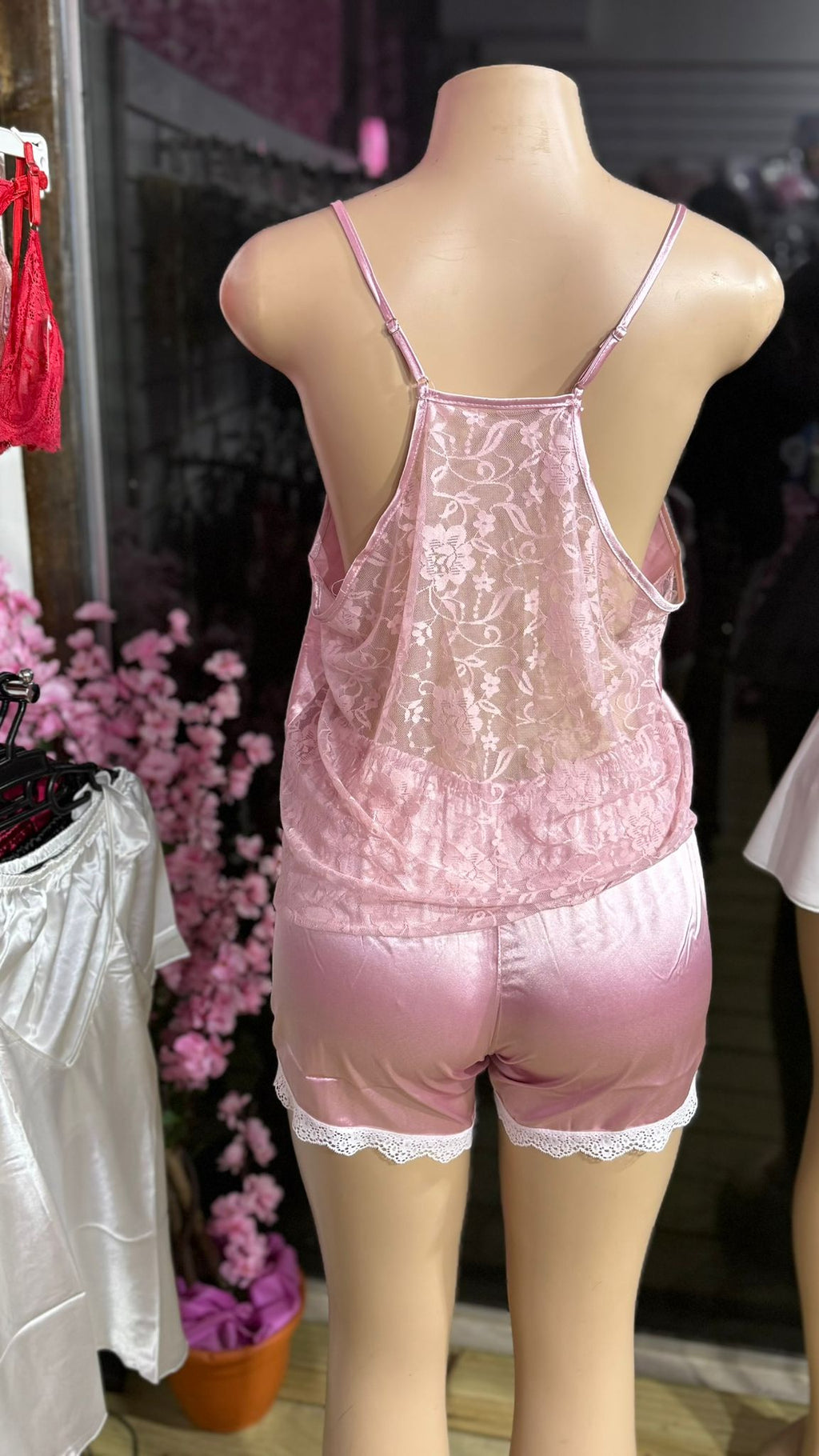 Pijama Símil Seda y Encaje